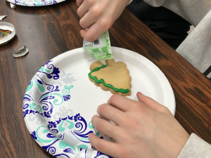 Excelsior Lion Links Holiday Cookie Decorating